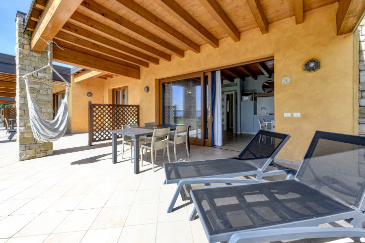 lake garda apartment with 