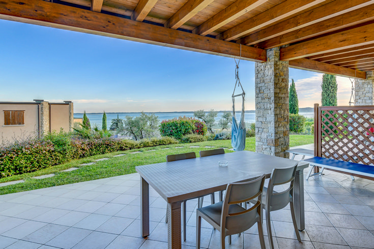 lake garda apartment with 