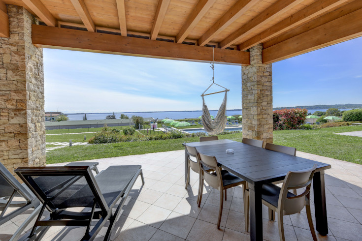 lake garda apartment with 